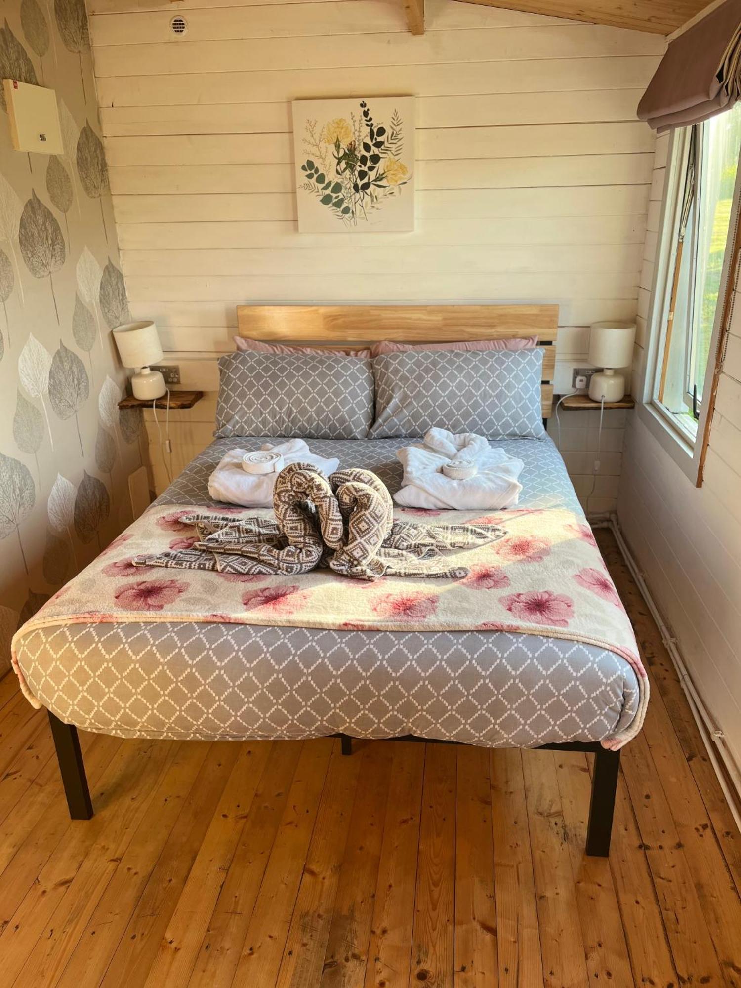 Ivy Rose Cabin No Hot Tub Bude Exterior foto